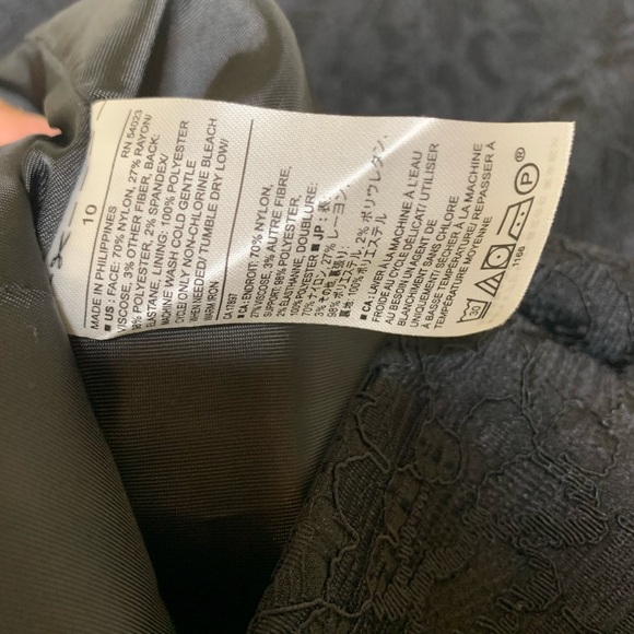 Banana Republic Black Floral Embroidered Blazer - Picture 3 of 5